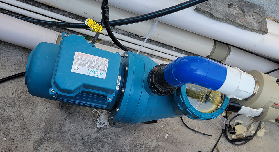 循環(huán)水泵安裝現(xiàn)場