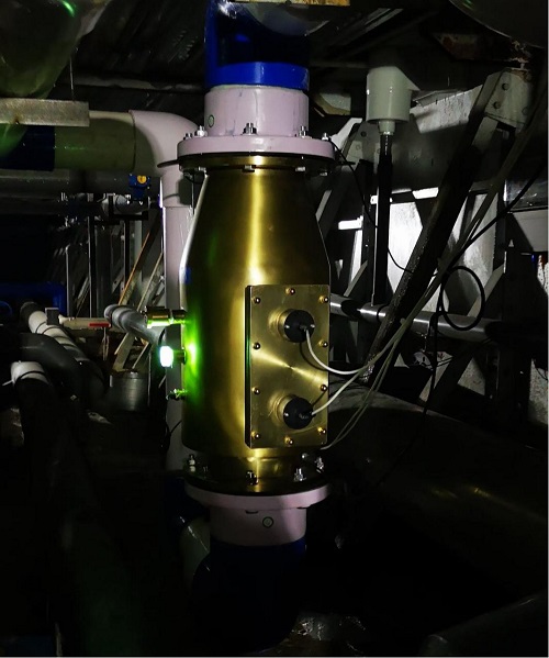 工作中的中壓紫外線(xiàn) 工作中的中壓紫外線(xiàn)