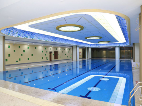 游泳池采用愛(ài)克泳池設(shè)備