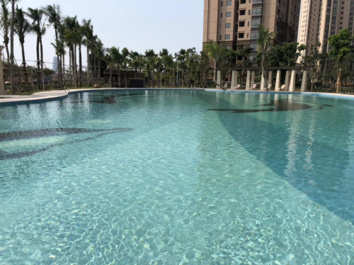 博亞茲瀾鉑灣小區(qū)的室外游泳池采用愛(ài)克泳池設(shè)備