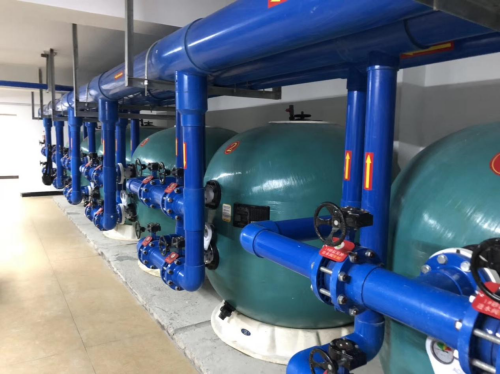 博亞茲瀾鉑灣小區(qū)的室外游泳池采用愛(ài)克泳池設(shè)備